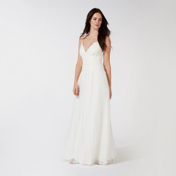 Debut Dresses - Ivory 'Alicia' v-neck wedding dress